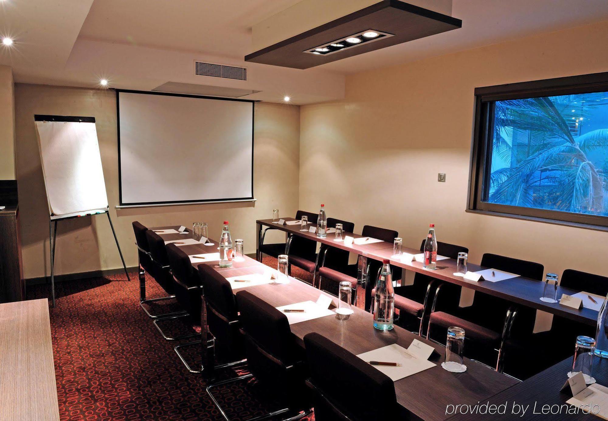 โรงแรมเอซี แอมบาสซาเดอร์ อองติบ - ฌูอ็อง เล แป็ง ฌวง-เลส์-แป็งส์ ธุรกิจ รูปภาพ